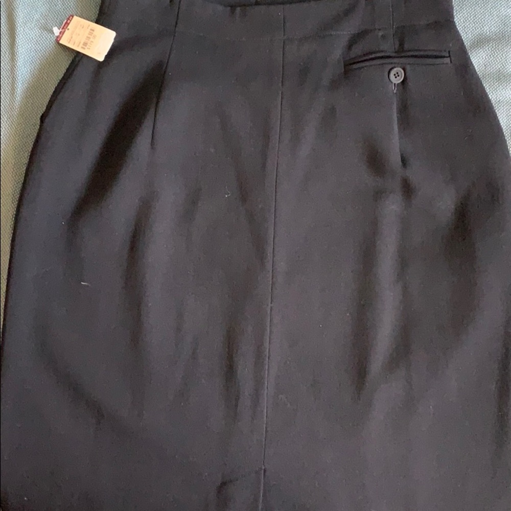 Classic wool skirt 36in long 19in wide - Picture 7 of 13